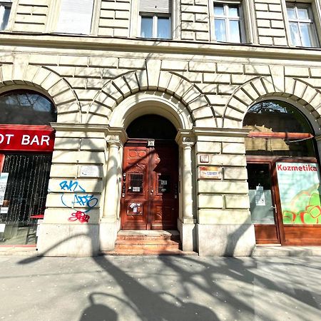 Amazing Swedish 3 Rooms Apartment In The City Center Budapesta Exterior foto