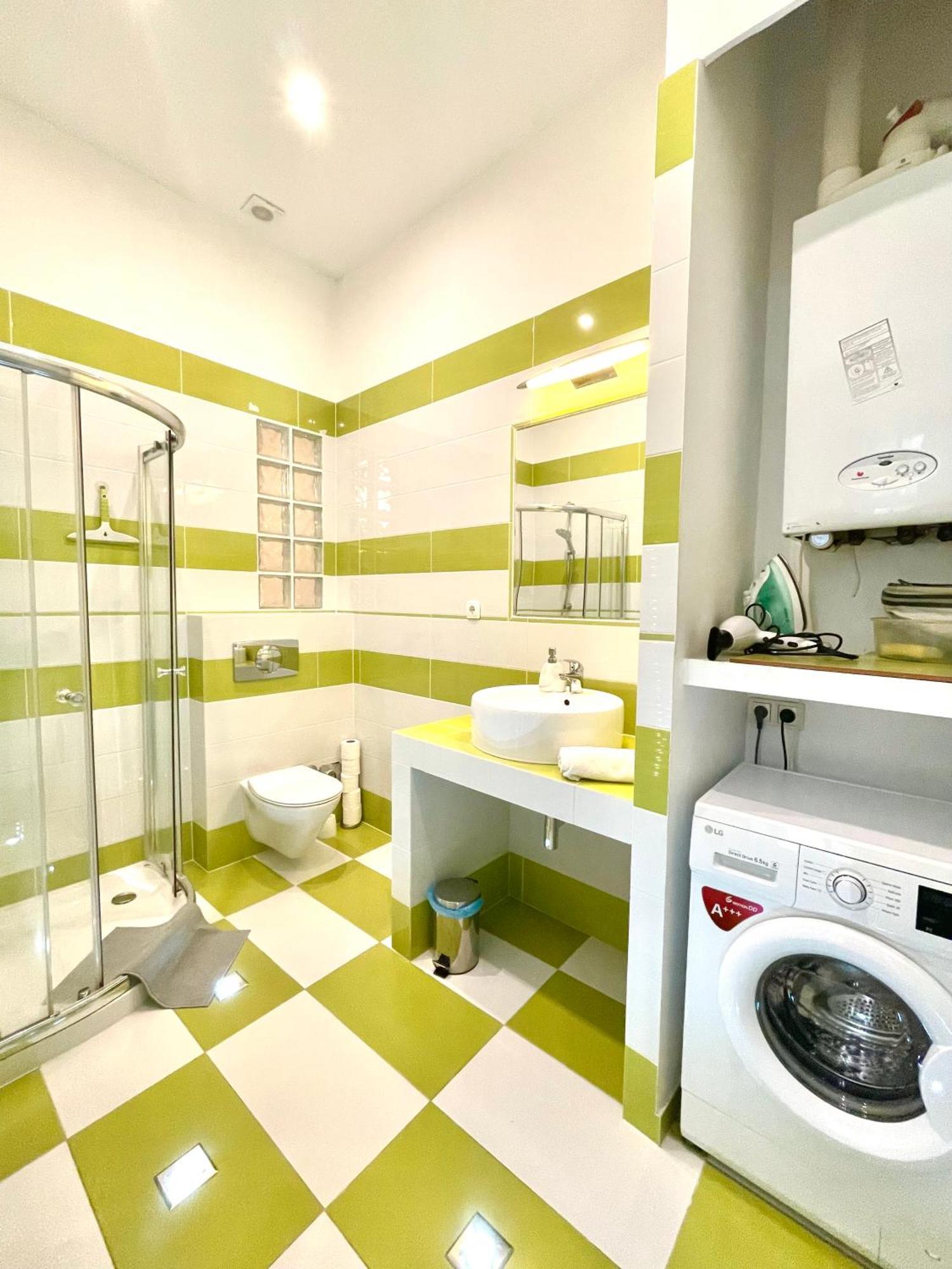 Amazing Swedish 3 Rooms Apartment In The City Center Budapesta Exterior foto