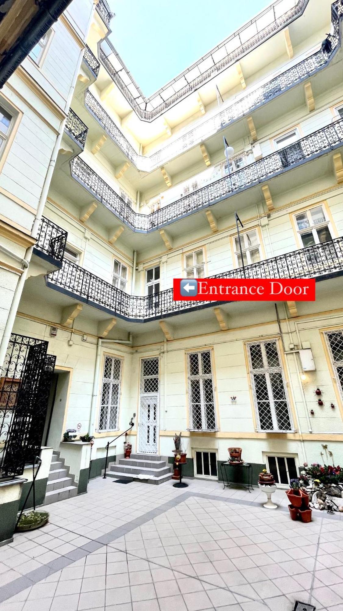 Amazing Swedish 3 Rooms Apartment In The City Center Budapesta Exterior foto