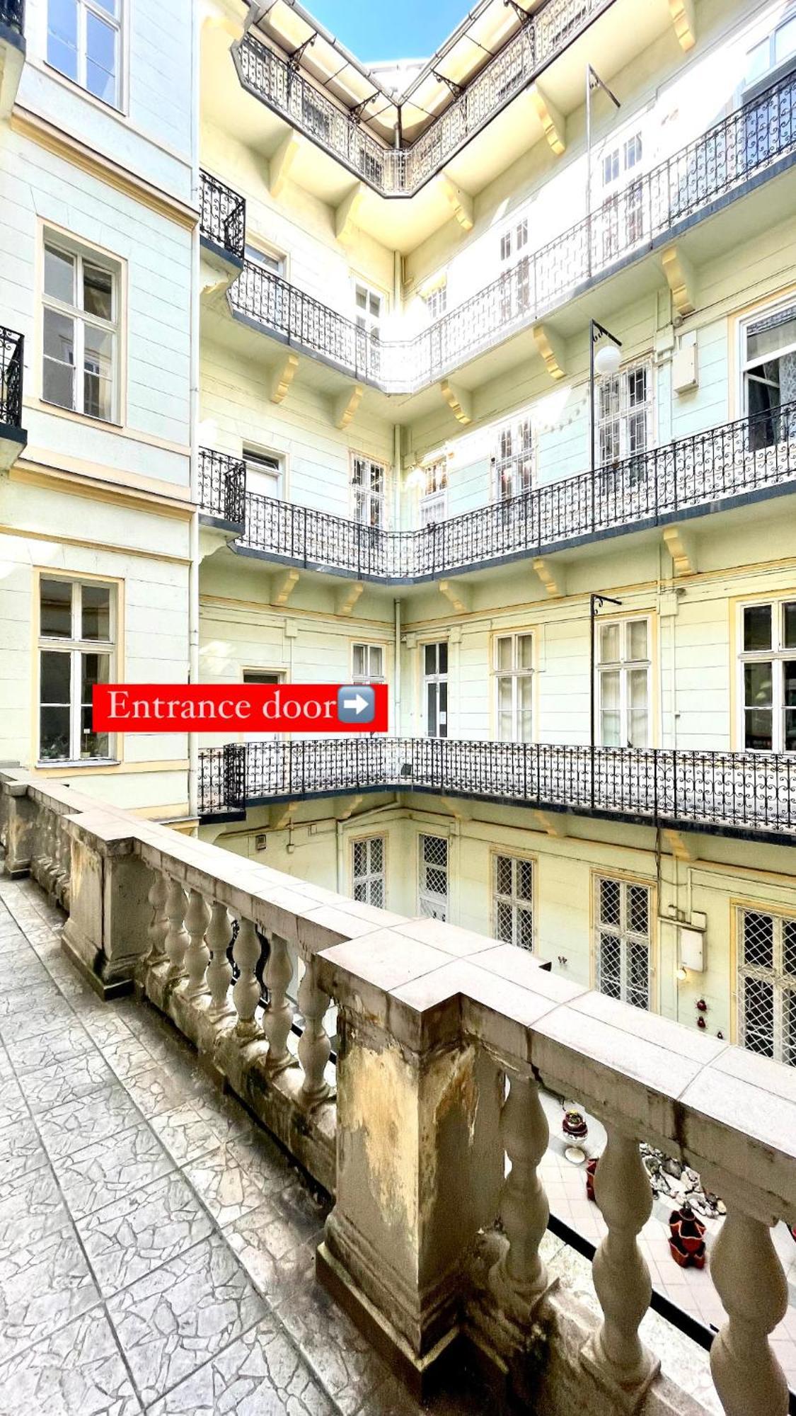 Amazing Swedish 3 Rooms Apartment In The City Center Budapesta Exterior foto